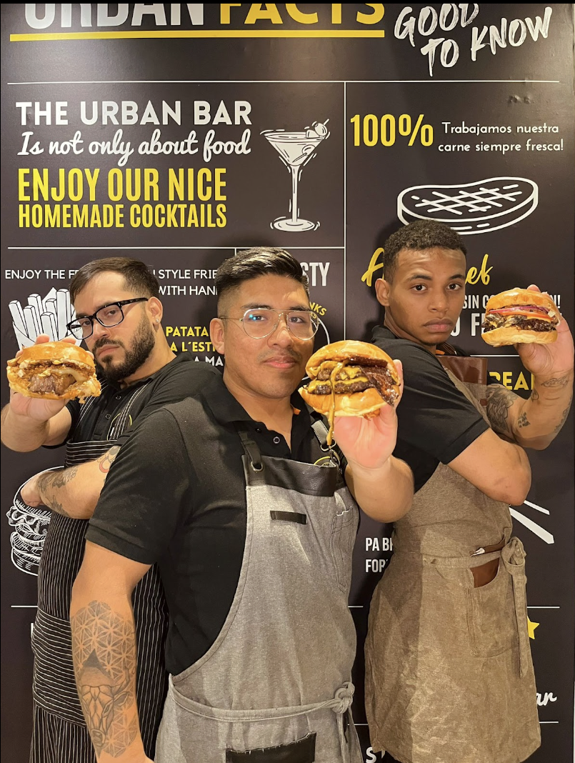 Urban Burger & Bar - De la cocina directo a tu paladar