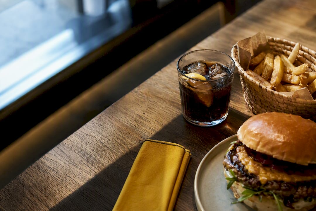 Menú del mediodía en burger bar